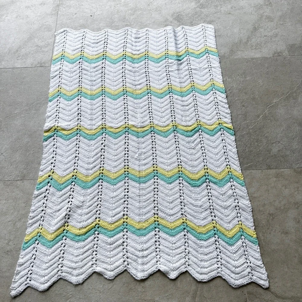 Handmade Knit Baby Blanket White Yellow Mint Chevron Ripple Pointelle 50x33